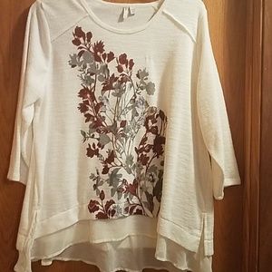 Casual graphic blouse